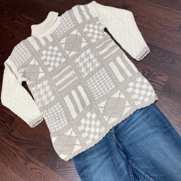 Vintage cable Knit Sweater - Picture 3 of 11